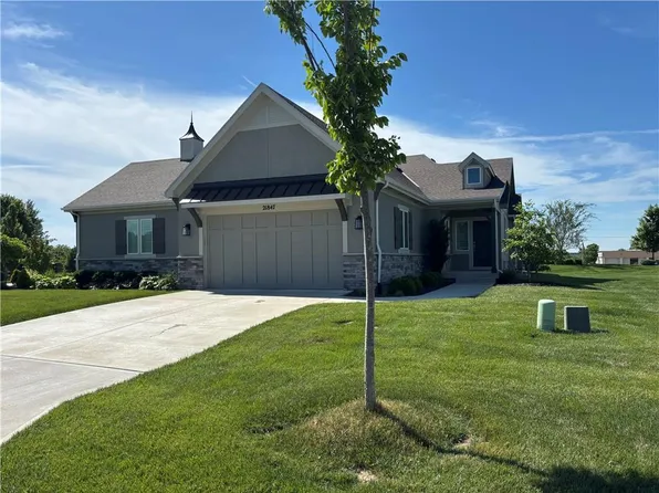 21847 W 82nd Ter, Lenexa, KS 66220