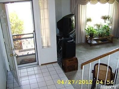 3rd image of 1522 Oakwood Dr