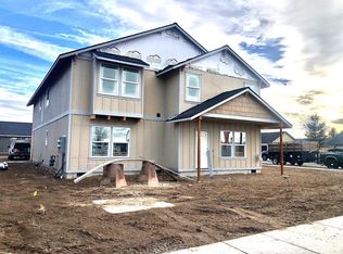 961 NW Oak Ave, Redmond, OR 97756