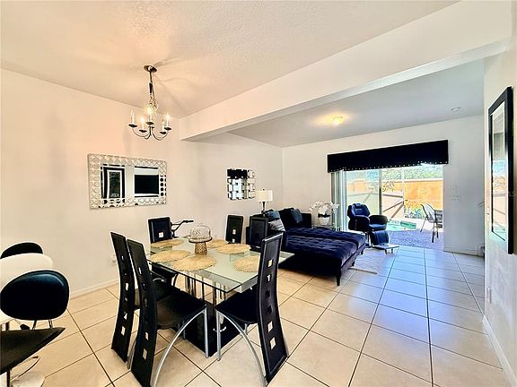 5th image of 4548 Alberto Cir