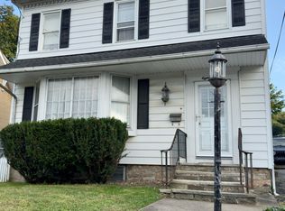 820 W Spruce St, Coal Township, PA