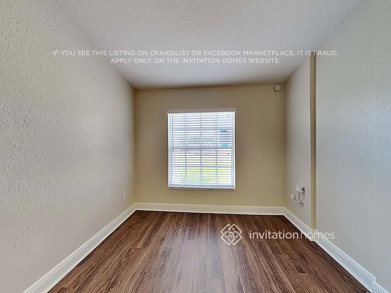 1772 SW Lofgren Ave — Photo 3