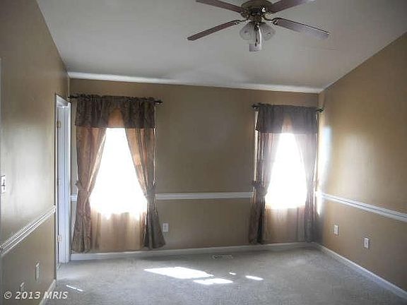 4th image of 210 W Park Dr