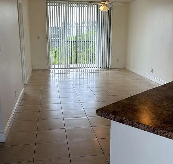 8750 N Sherman Cir #507 — Photo 6