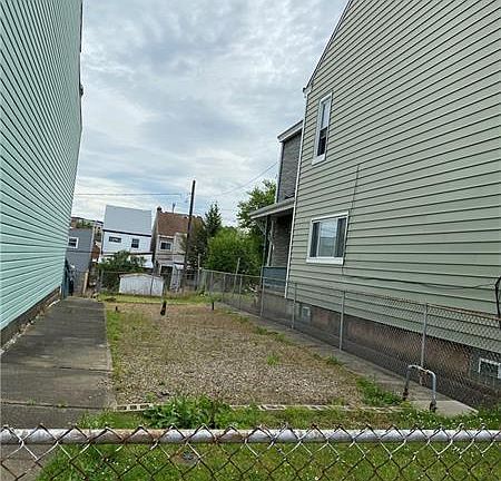 3rd image of 4910 Sciota St