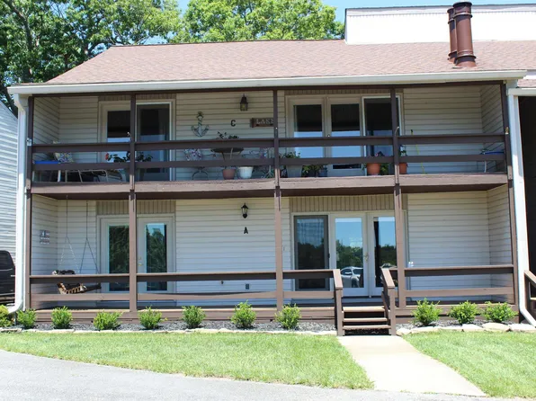 328 Champion Hills Rd Unit 10A, Kuttawa, KY 42055