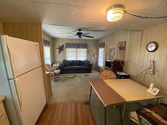 4th image of 1208 Lee St Lot 76