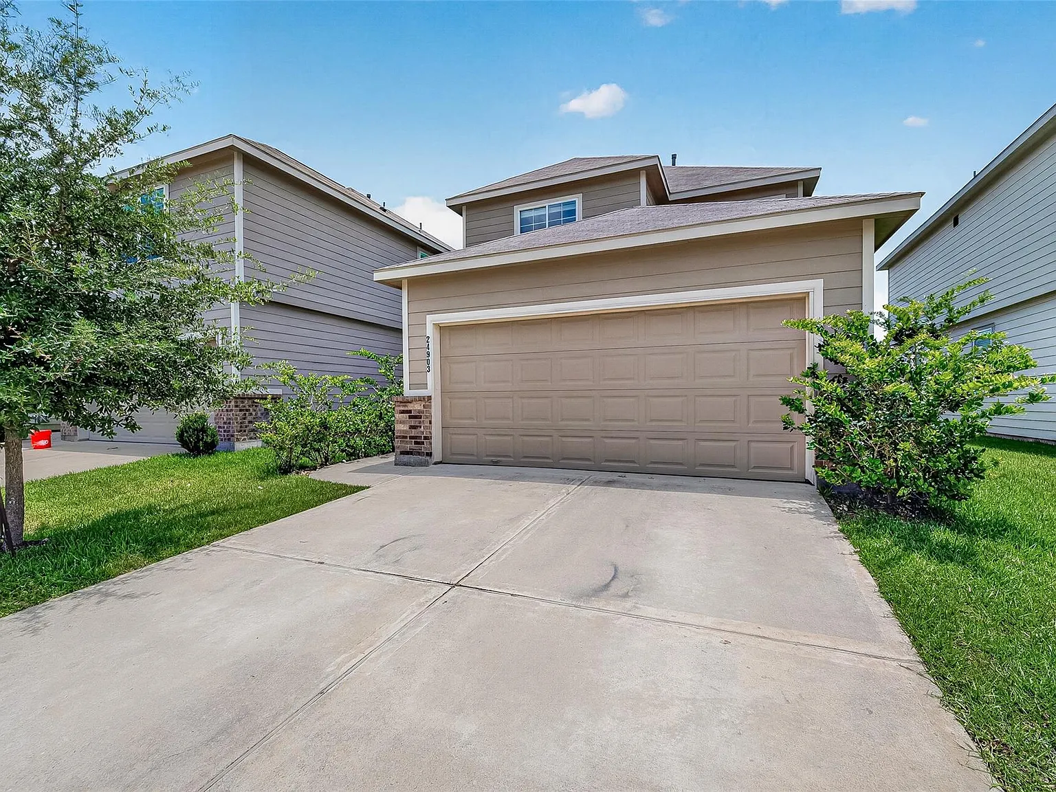 4 bed, 2.5 bath, 1654 sqft, $2,100 — Photo 4