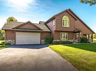 10025 Ridgewood Dr, Minocqua, WI 54548
