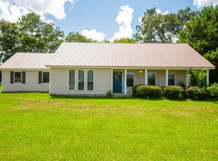 284 Webb Dr, Ray City, GA 31645