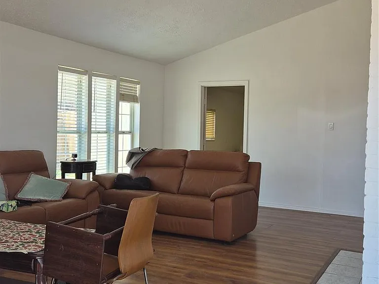 8316 Beechnut St — Photo 3