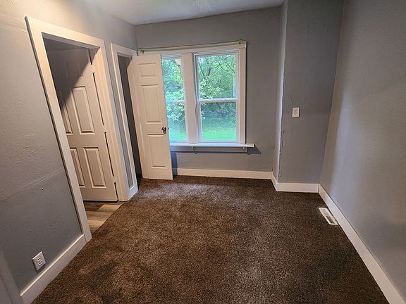 5th image of 115 Fulton St