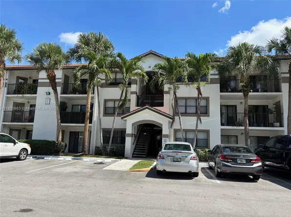 620 S Park Rd #332, Hollywood, FL 33021