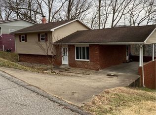 122 Wildwood Dr, Elkview, WV 25071