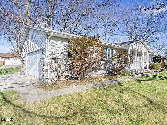 3rd image of 4565 Missaukee Ave SW