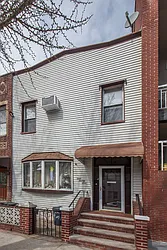 121 Skillman Avenue in Williamsburg