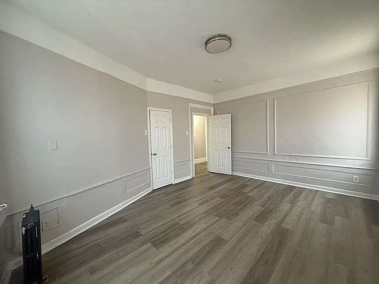629 Bergen Ave #502 — Photo 7