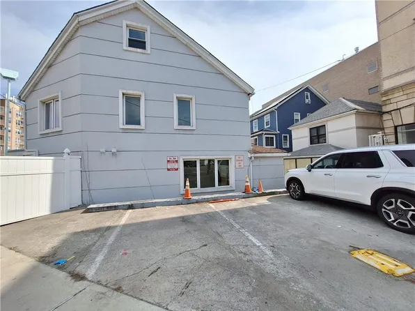 12 Webers Ct, Brooklyn, NY 11235