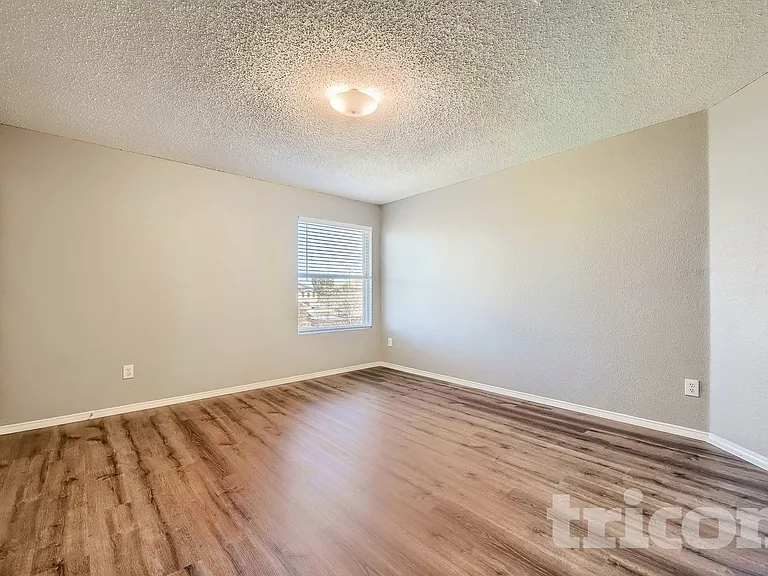 3040 Clemente Dr — Photo 13