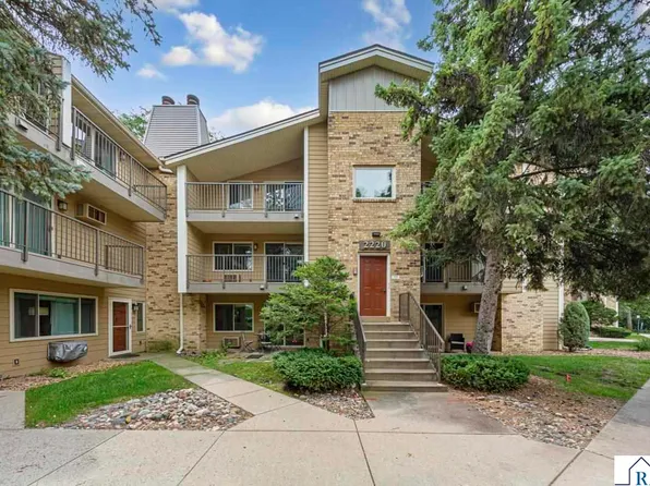 2220 Ridge Dr APT 31, Saint Louis Park, MN 55416