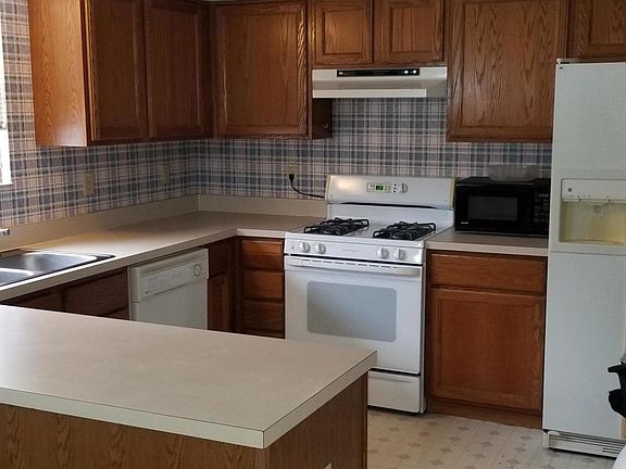 2nd image of 1330 Great Hunter Ct