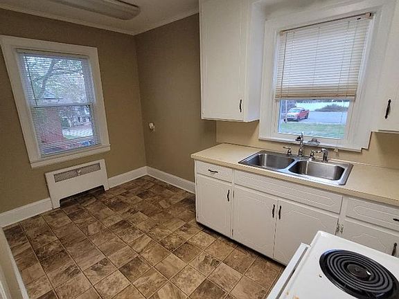 5th image of 216 Harrill St #D