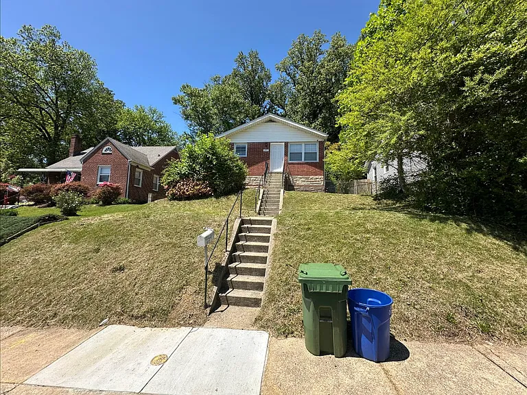 6202 Everall Ave — Photo 2