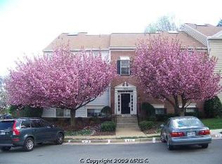 12009 Golf Ridge Ct #401, Fairfax, VA 22033