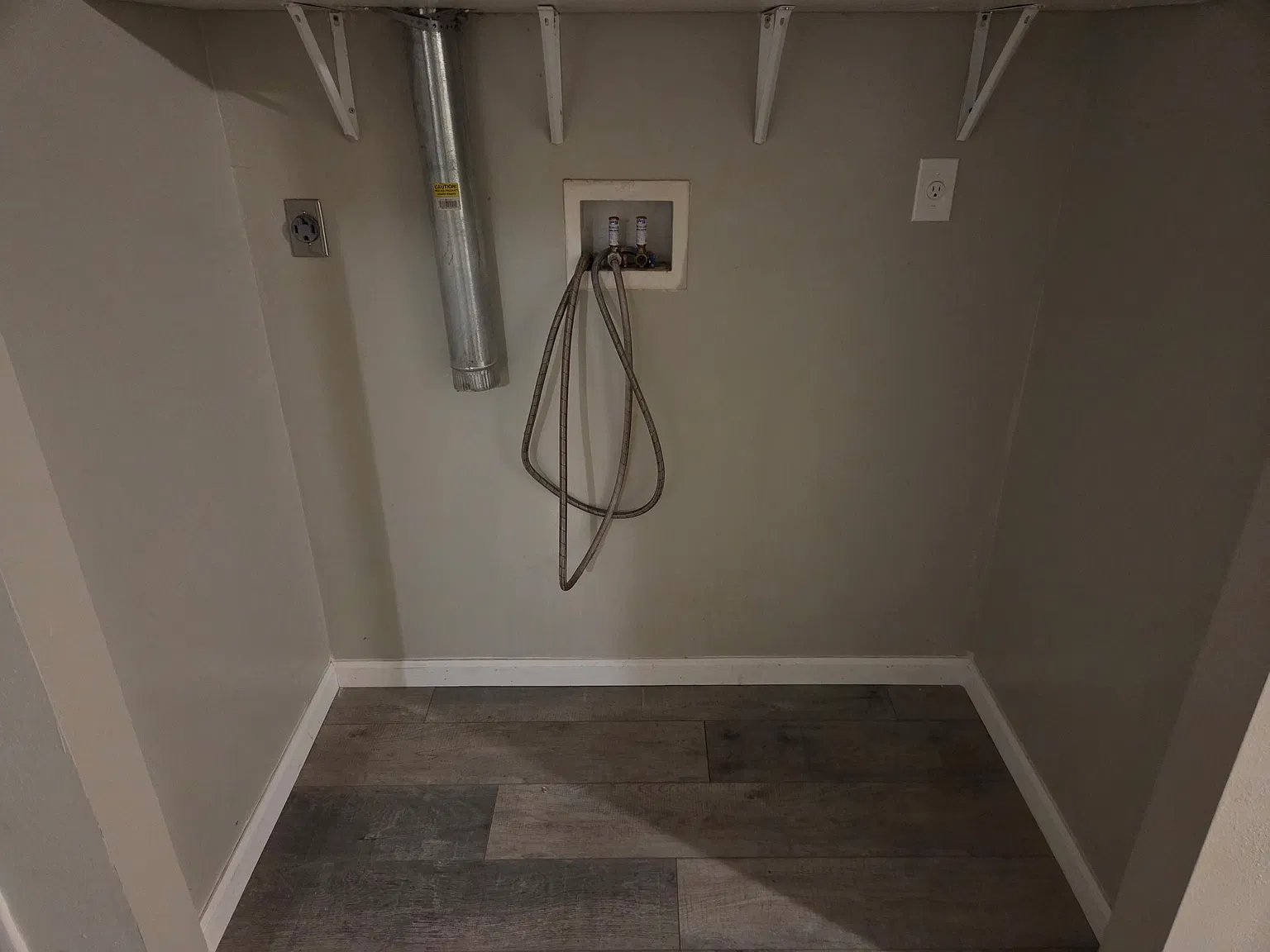 4 bed, 1300 sqft, $1,600 — Photo 2