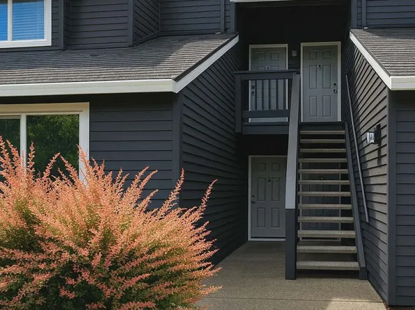 9365 SW 146th Ter #F2, Beaverton, OR 97007