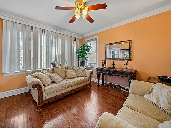 3rd image of 1812 S 58th Ct