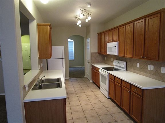 3rd image of 3713 Verde Dr