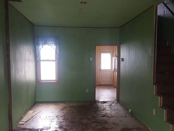 4th image of 507 South Broadway
