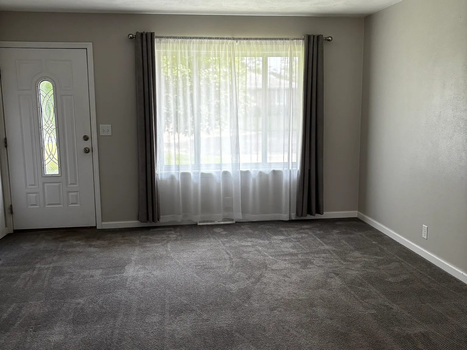2 bed, 1200 sqft, $1,400 — Photo 4