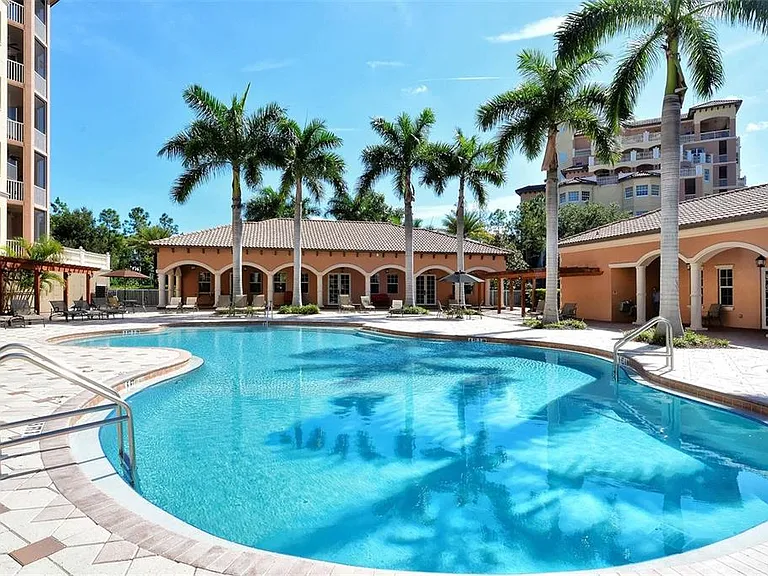 1921 Monte Carlo Dr #302 — Photo 24