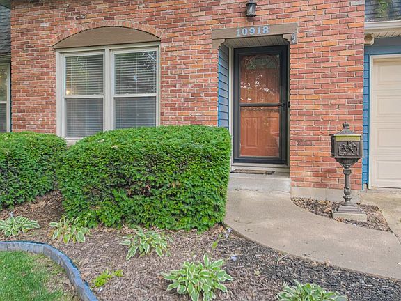 2nd image of 10918 Campbell St