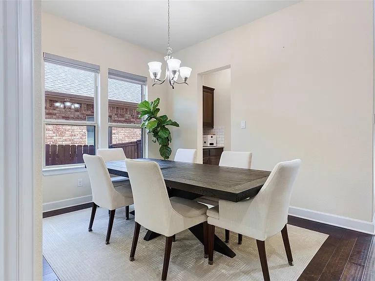 228 Lockhart Loop — Photo 3