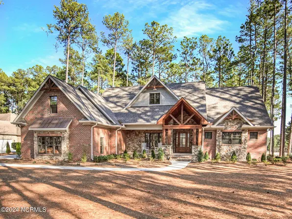 31 Abbottsford Drive, Pinehurst, NC 28374