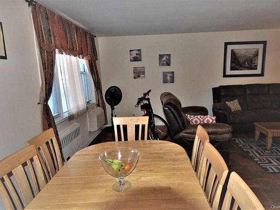 4th image of 4 Sadore Ln APT 2T