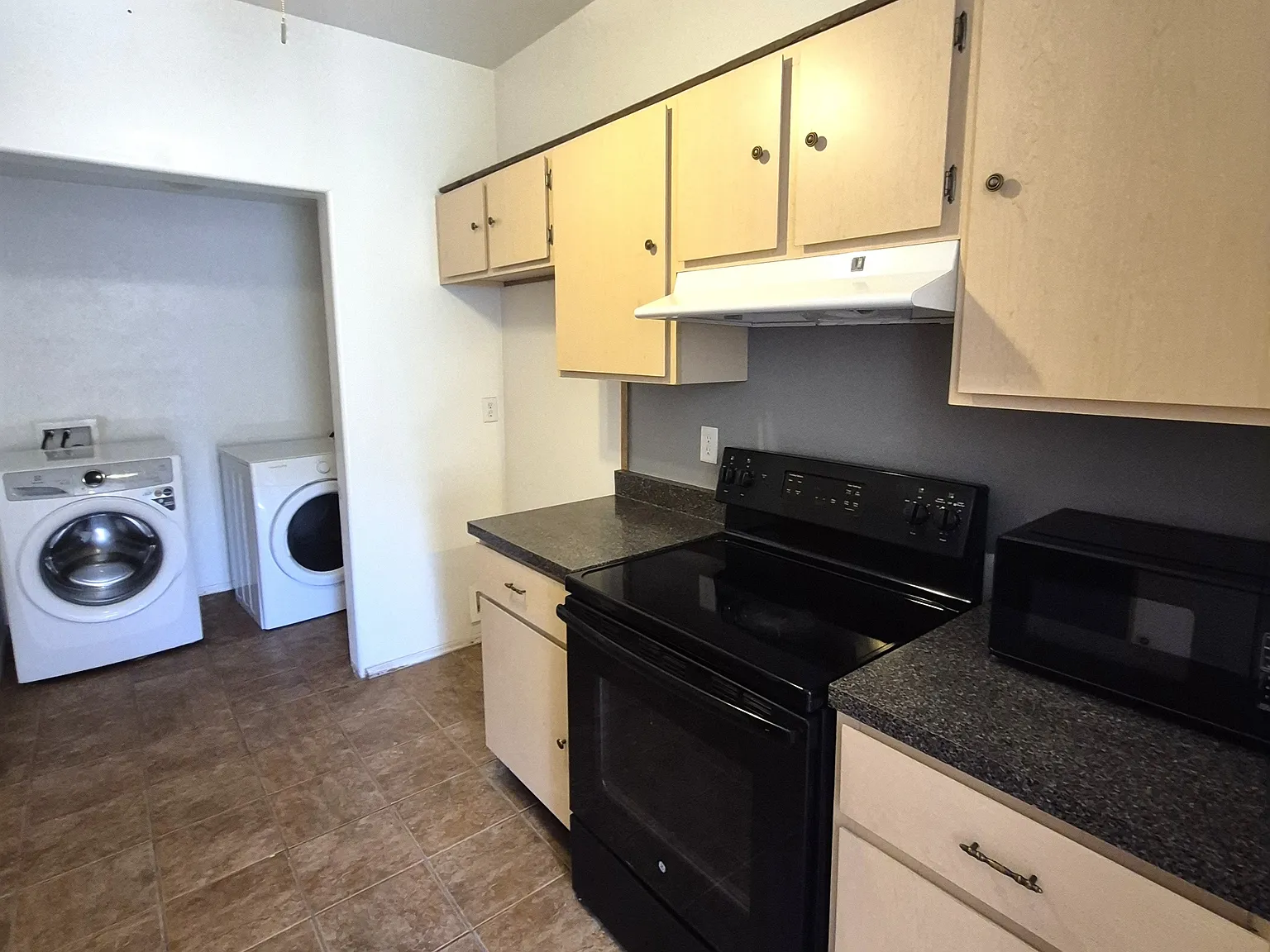 18841 South Brentford Dr - 1 — Photo 4