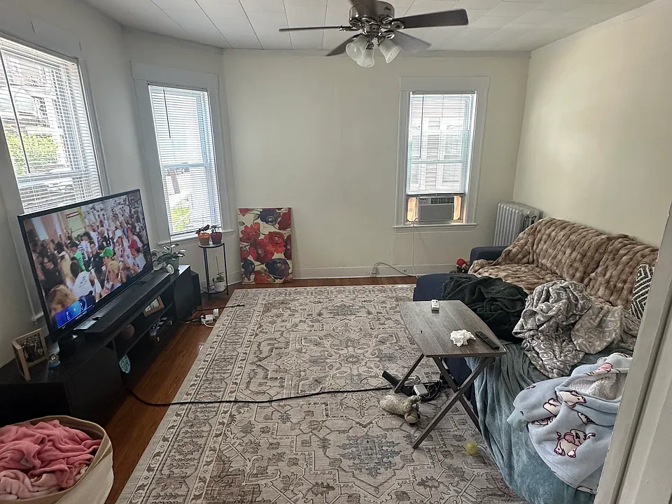 42 Fairbanks St #1