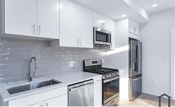 2 bed, $3,750 — Photo 3