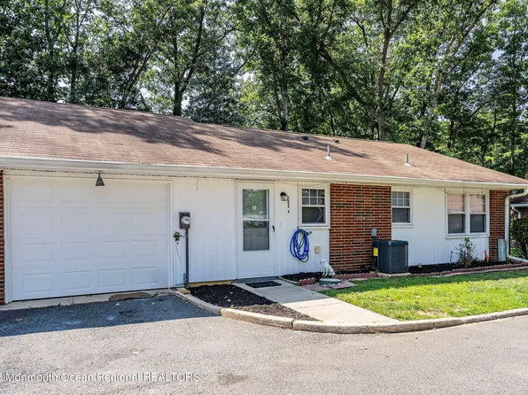 283A Kingston Court, Lakewood, NJ 08701