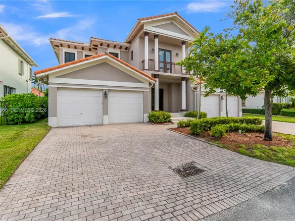 7965 SW 195th St, Cutler Bay, FL 33157