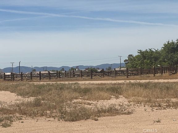 3rd image of 23023 Del Oro Rd