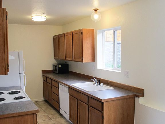 5th image of 13417 22nd Ln S