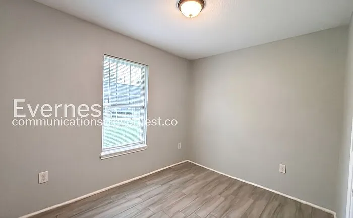 8117 Richland Dr — Photo 15