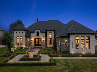 2612 Invitational Dr, Oakland, MI 48363