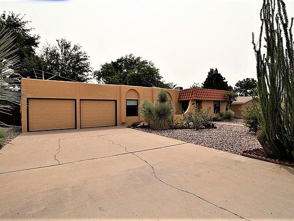 2nd image of 1735 Royal Dr