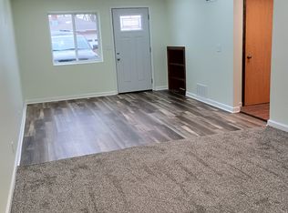 1608 Market St #B, Beatrice, NE 68310